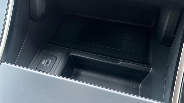 Land Rover Range Rover Velar 2.0 D200 MHEV Dynamic HSE 5dr Auto Diesel Estate